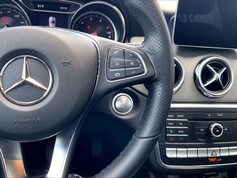 Used 2019 Mercedes-Benz GLA 250 4MATIC image 22