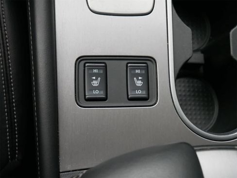 Used 2019 Nissan Murano SL image 16