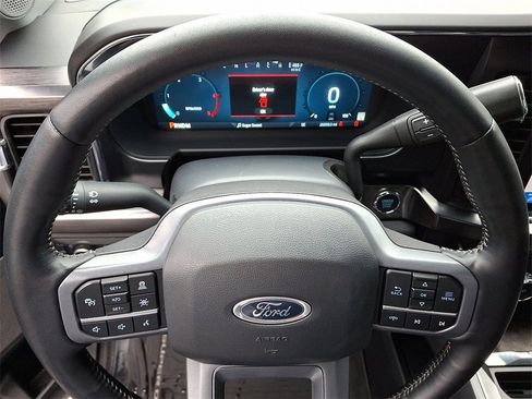 Certified 2024 Ford F250 Lariat w/ Lariat Ultimate Package image 19