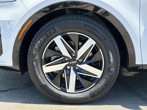 Used 2023 Kia Sorento S w/ Panoramic Sunroof Package FWD image 35