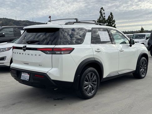 Used 2022 Nissan Pathfinder SV FWD image 6