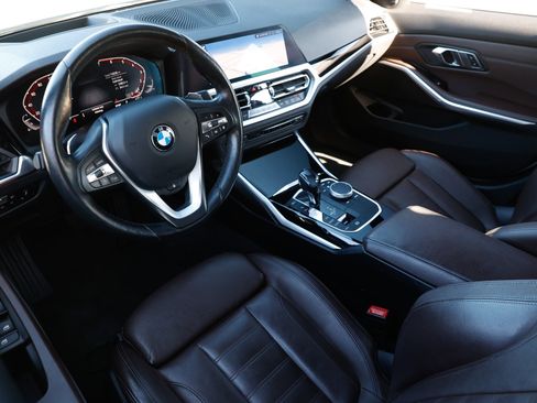 Used 2019 BMW 330i Sedan w/ Premium Package image 6