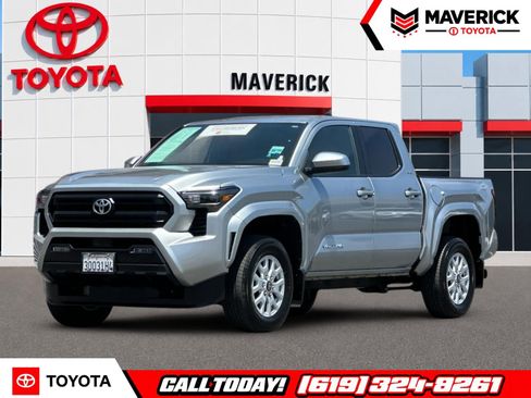 Used 2025 Toyota Tacoma SR5 AWD/4WD image 1