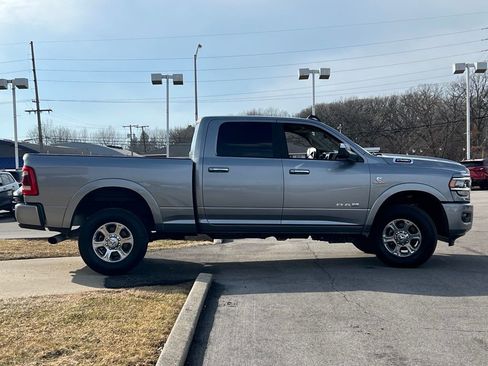 Used 2022 RAM 2500 Laramie w/ Body Color Bumper Group AWD/4WD image 11