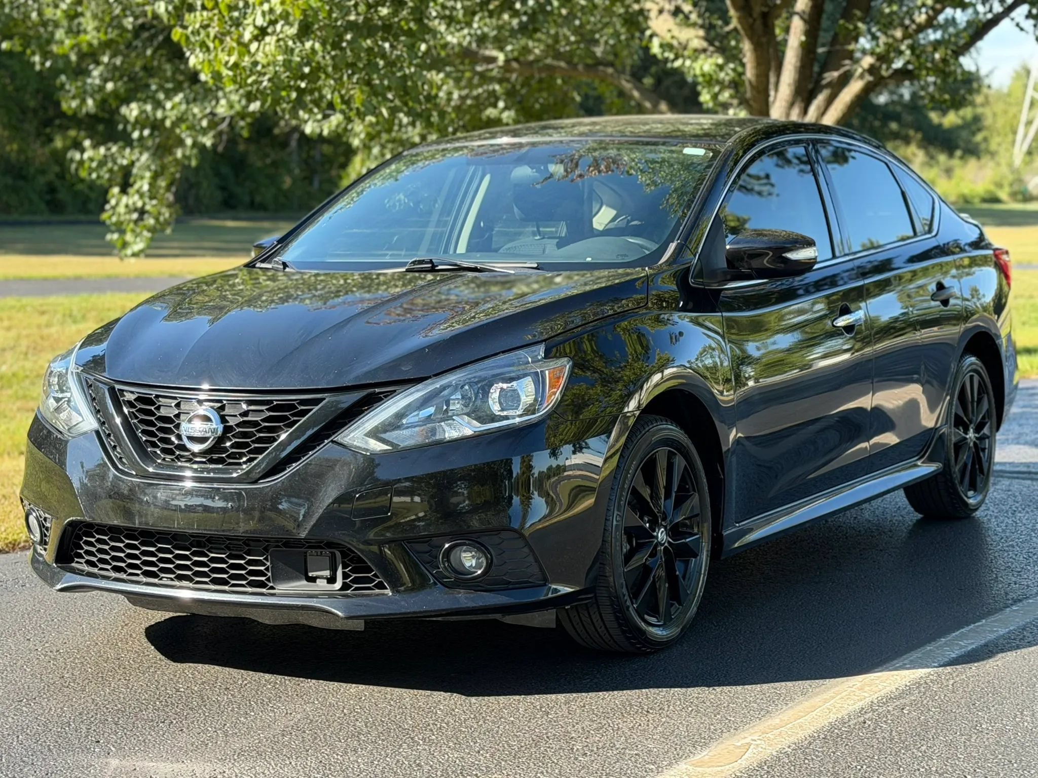 Used 2018 Nissan Sentra SR w/ SR Midnight Edition Package FWD image 1