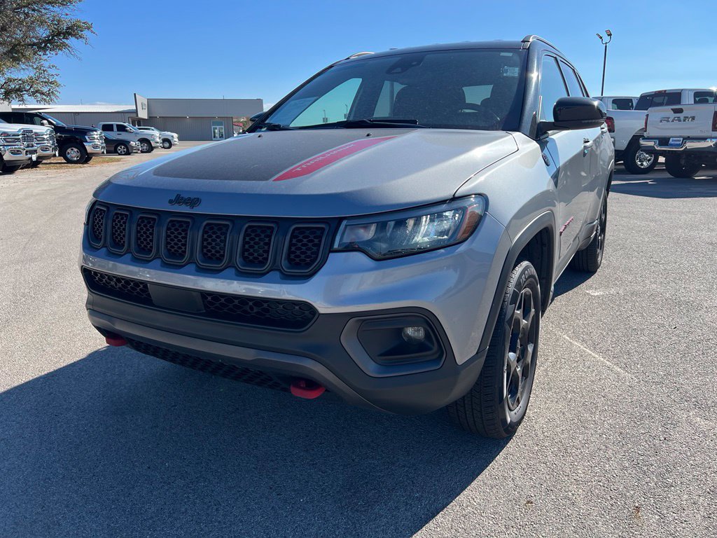 Used 2023 Jeep Compass Trailhawk AWD/4WD image 1
