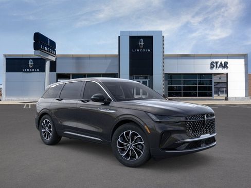 New 2026 Lincoln Nautilus Premier AWD/4WD image 7