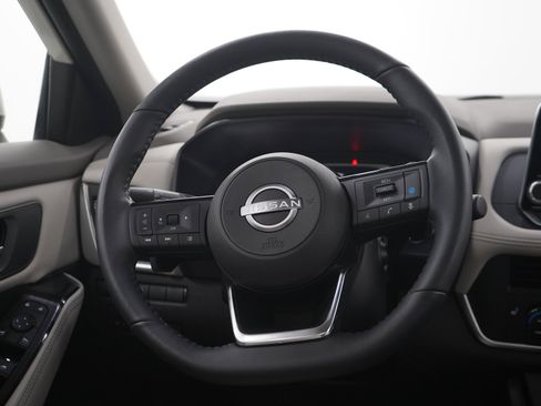 Used 2023 Nissan Rogue SV w/ SV Premium B Package AWD/4WD image 17