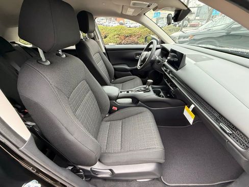 New 2026 Honda HR-V LX image 38