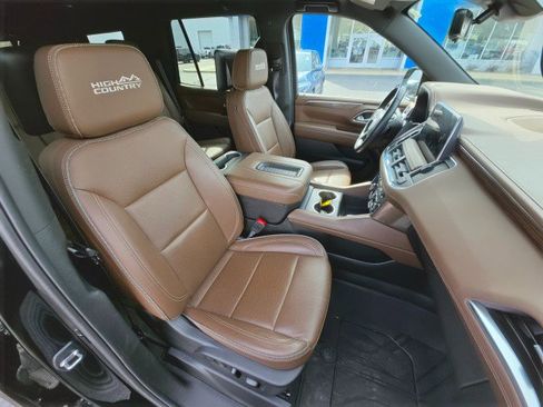 Used 2024 Chevrolet Tahoe High Country w/ Advanced Technology Package image 14