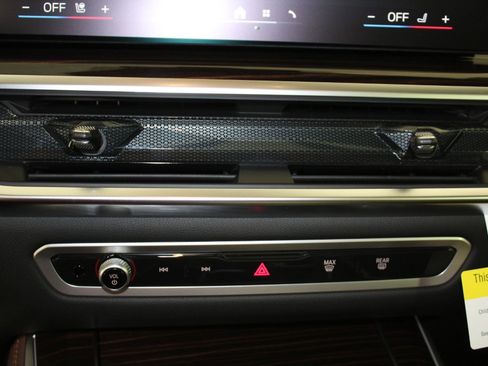 New 2026 BMW X5 xDrive40i w/ M Sport Package image 18