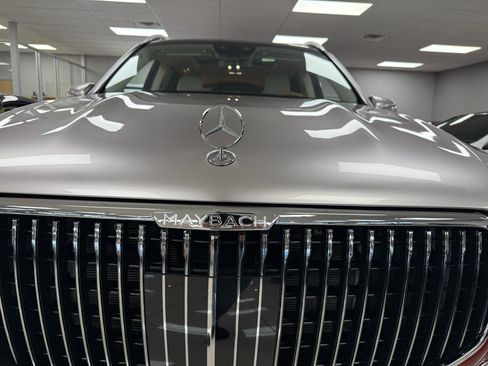 Used 2021 Mercedes-Benz GLS 450 4MATIC image 29