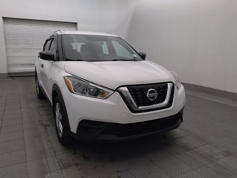 Used 2019 Nissan Kicks S FWD image 13