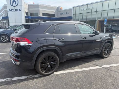 Used 2024 Volkswagen Atlas Cross Sport SE AWD/4WD image 7