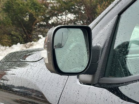 Certified 2024 Nissan Titan Platinum Reserve w/ Moonroof Package image 13