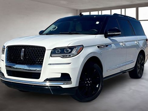 Used 2022 Lincoln Navigator Black Label image 1