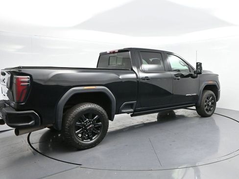 Used 2024 GMC Sierra 2500 AT4 w/ AT4 Premium Plus Package AWD/4WD image 7