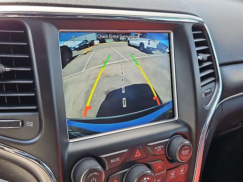 Used 2018 Jeep Grand Cherokee Limited AWD/4WD image 21