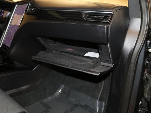 Used 2018 Tesla Model X 75D image 69