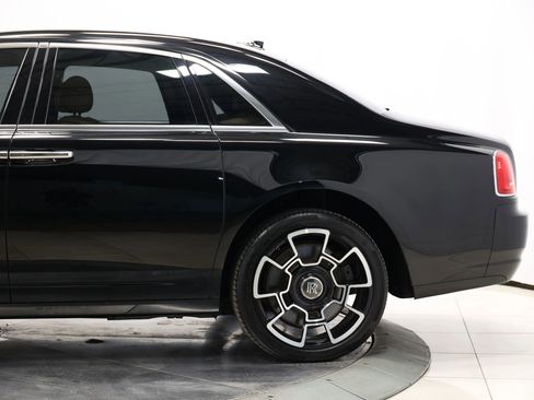 Used 2015 Rolls-Royce Ghost image 11