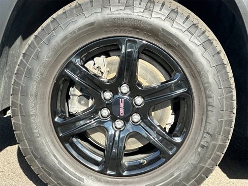 Used 2023 GMC Acadia AT4 w/ Technology Package image 33