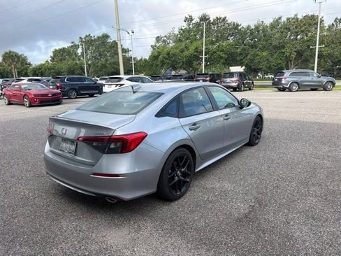 Used 2023 Honda Civic Sport image 5