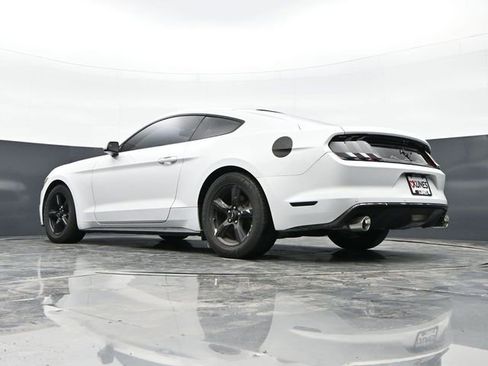 Used 2015 Ford Mustang Coupe image 36