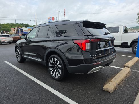 Used 2025 Ford Explorer Platinum w/ LUX Leather Package AWD/4WD image 6