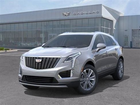 Certified 2025 Cadillac XT5 Premium Luxury w/ LPO, Floor Liner Package AWD/4WD image 5