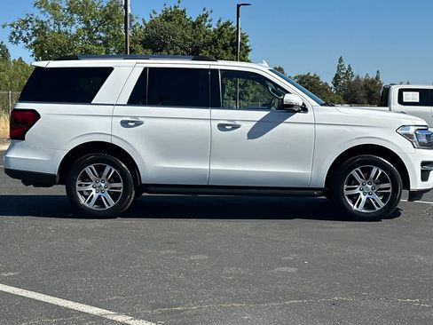 Certified 2024 Ford Expedition Limited RWD image 9