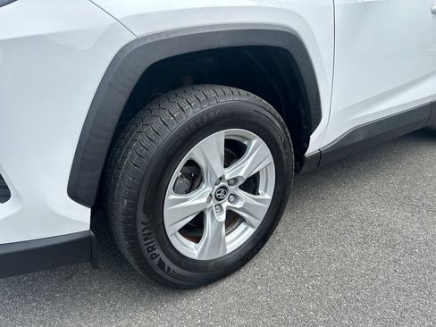 Used 2019 Toyota RAV4 XLE w/ Convenience Package AWD/4WD image 7