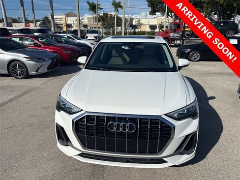 Used 2021 Audi Q3 2.0T Premium w/ Convenience Package image 2