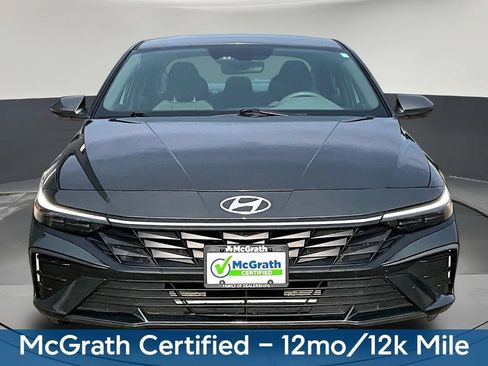 Used 2024 Hyundai Elantra SEL FWD image 2