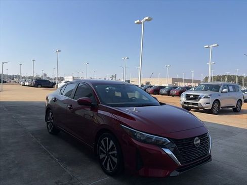 Certified 2025 Nissan Sentra SV w/ SV Premium Package image 5