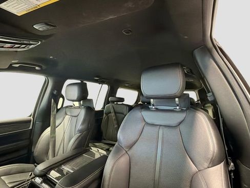 Used 2022 Jeep Wagoneer Series III w/ Convenience Group I image 20