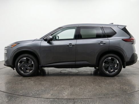 Used 2025 Nissan Rogue SV AWD/4WD image 5