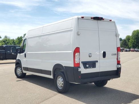 Used 2023 RAM ProMaster 2500 FWD image 3