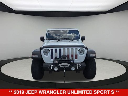 Used 2019 Jeep Wrangler Unlimited Sport S AWD/4WD image 9