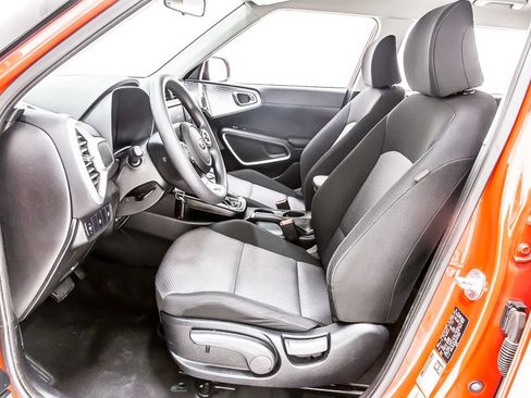 Used 2021 Kia Soul LX FWD image 25