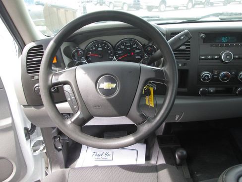 Used 2011 Chevrolet Silverado 2500 W/T AWD/4WD image 16