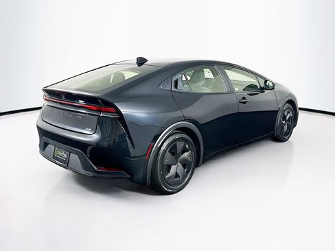 Used 2024 Toyota Prius LE image 9