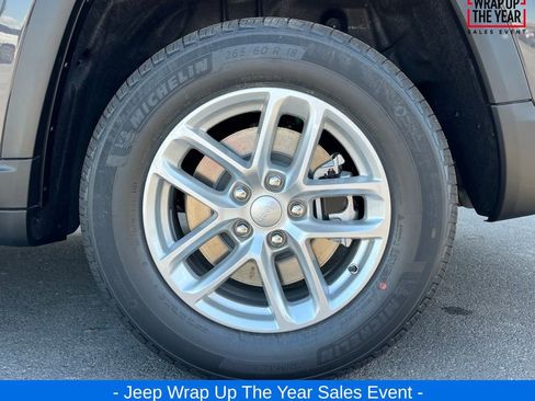 New 2025 Jeep Grand Cherokee L Laredo w/ Trailer Tow Package image 32