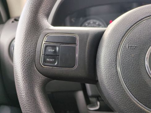 Used 2014 Jeep Compass Sport w/ Power Value Group image 23