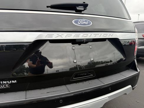 Used 2020 Ford Expedition Platinum AWD/4WD image 7