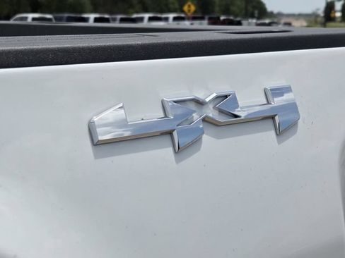 New 2026 GMC Sierra 2500 Pro AWD/4WD image 9