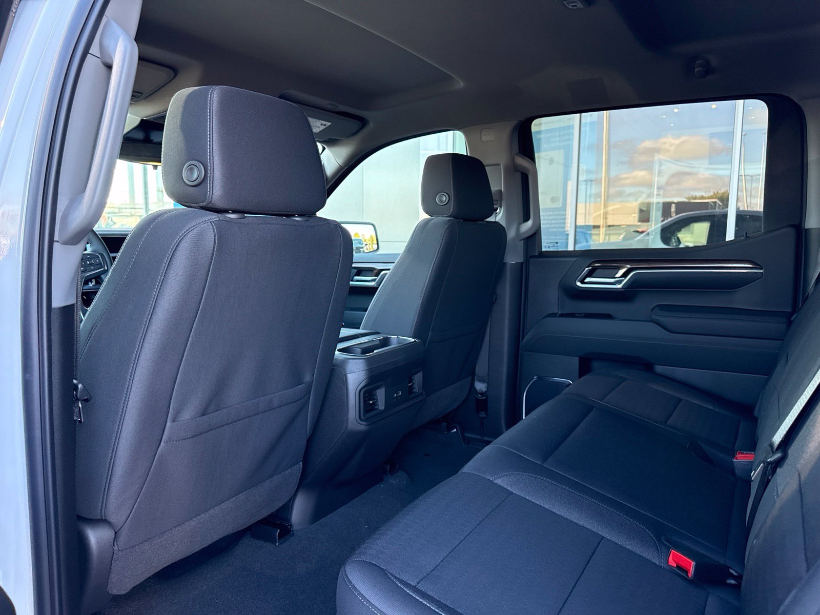 New 2026 Chevrolet Silverado 1500 RST w/ Z71 Off-Road Package AWD/4WD image 12