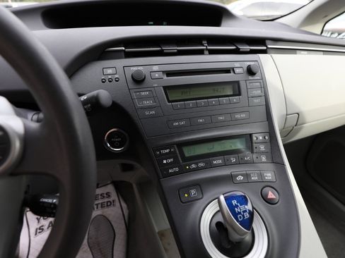 Used 2011 Toyota Prius Five image 17