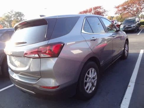 Used 2023 Chevrolet Equinox LT image 6