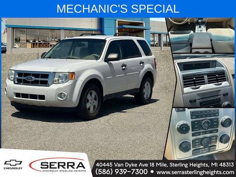 Used 2011 Ford Escape XLT FWD image 1
