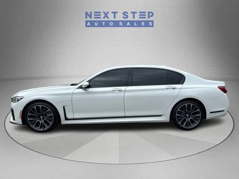 Used 2020 BMW 750i xDrive w/ Executive Package AWD/4WD image 4